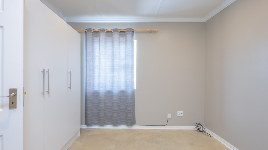 3 Bedroom Property for Sale in Struisbaai Western Cape